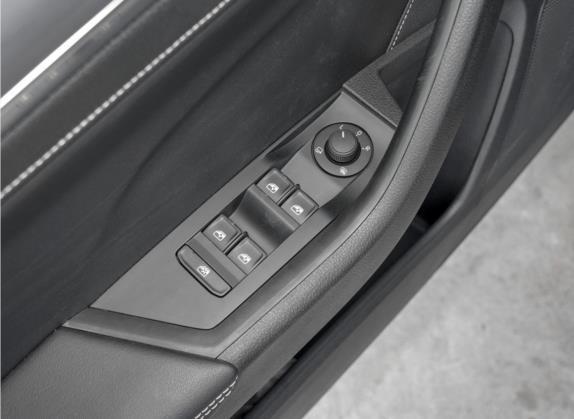 速派 2021款 TSI330 DSG舒适版 车厢座椅   门窗控制