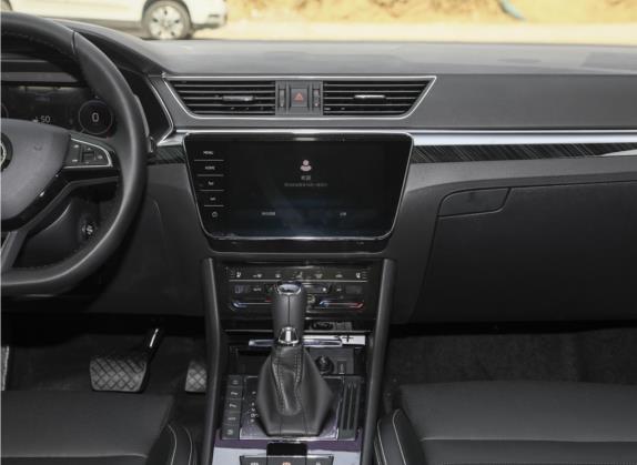 速派 2022款 TSI330 DSG奢享版 中控类   中控台