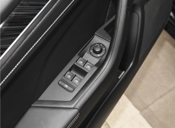 速派 2022款 TSI330 DSG奢享版 车厢座椅   门窗控制