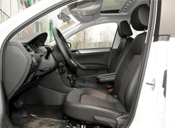 昕动 2014款 1.6L 自动悦享版 车厢座椅   前排空间