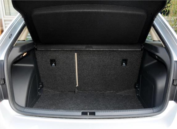 昕动 2014款 1.4TSI DSG致享版 车厢座椅   后备厢