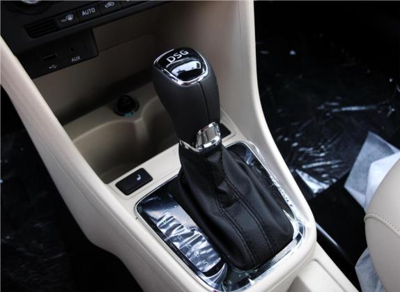 昕动 2014款 1.4TSI DSG致享版 中控类   挡把