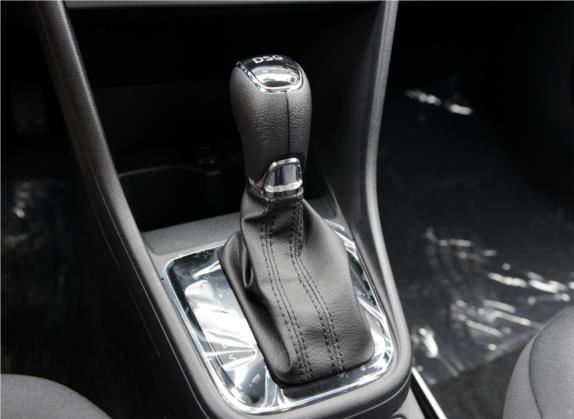 昕动 2014款 1.4TSI DSG乐享版 中控类   挡把