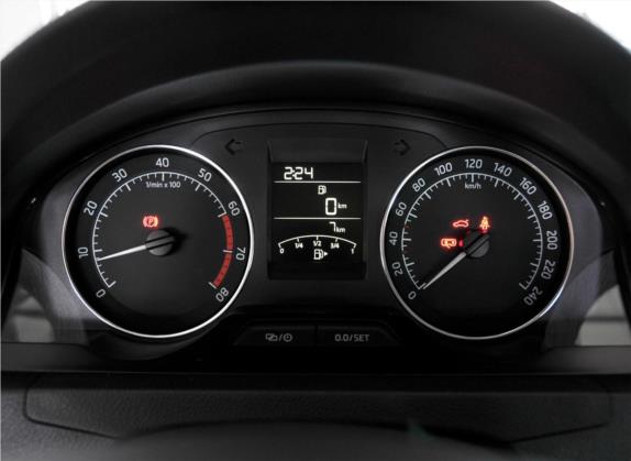 昕动 2014款 1.6L 手动悦享版 中控类   仪表盘