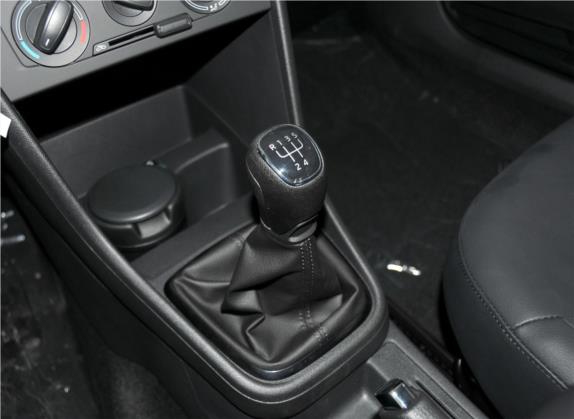 昕动 2014款 1.6L 手动悦享版 中控类   挡把