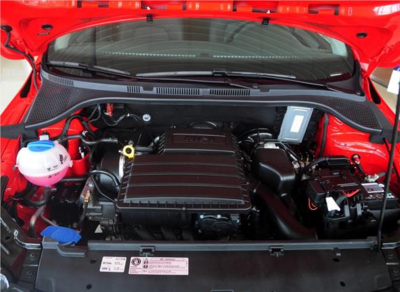 昕动 2014款 1.6L 自动致享版 其他细节类   发动机舱