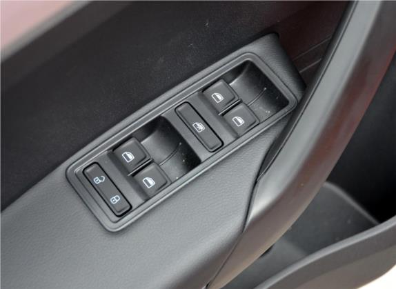 昕动 2016款 1.4TSI DSG智行版 车厢座椅   门窗控制