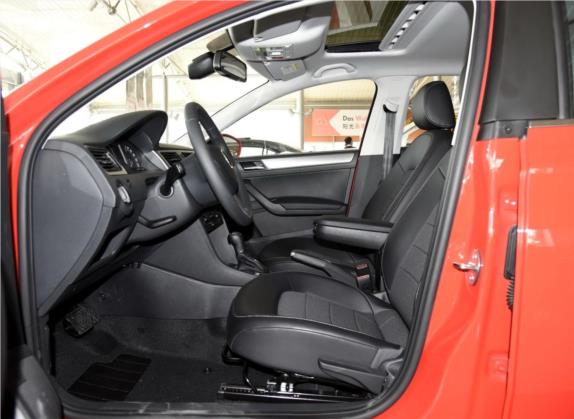 昕动 2016款 改款 1.6L 自动创行版 车厢座椅   前排空间