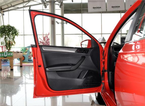 昕动 2016款 改款 1.6L 自动创行版 车厢座椅   前门板