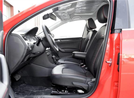 昕动 2016款 改款 1.6L 自动智行版 车厢座椅   前排空间