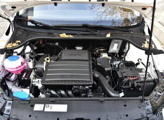 昕动 2018款 1.6L 自动标准版 其他细节类   发动机舱