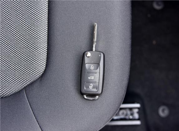 昕动 2018款 1.6L 自动标准版 其他细节类   钥匙