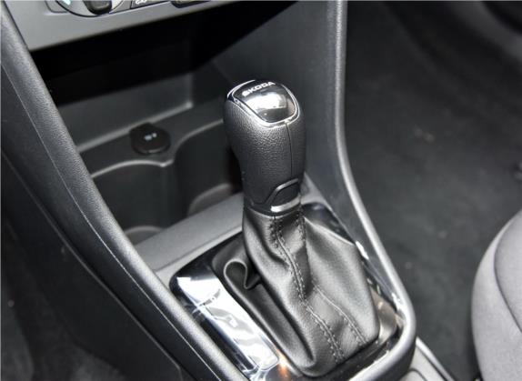 昕动 2018款 1.6L 自动标准版 中控类   挡把