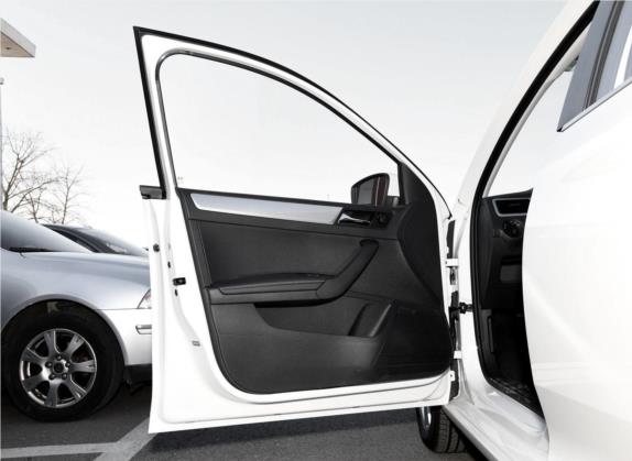 昕动 2018款 1.6L 自动舒适版 车厢座椅   前门板