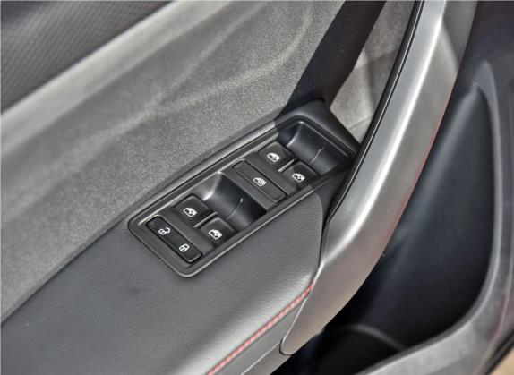 昕动 2018款 1.6L 自动运动版 车厢座椅   门窗控制