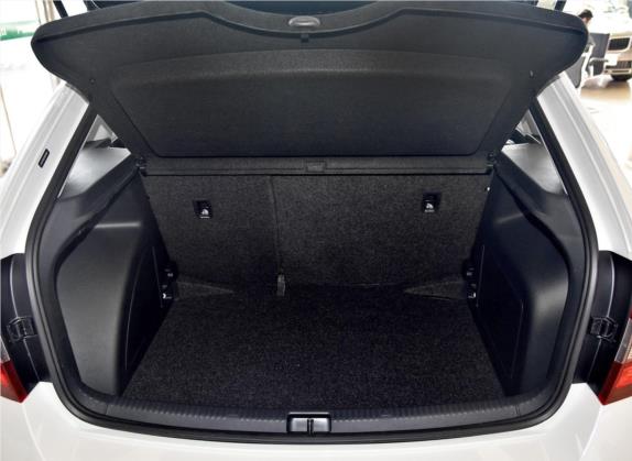 昕动 2018款 TSI230 DSG运动版 车厢座椅   后备厢