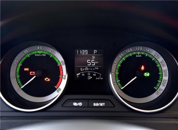 昕动 2018款 TSI230 DSG运动版 中控类   仪表盘
