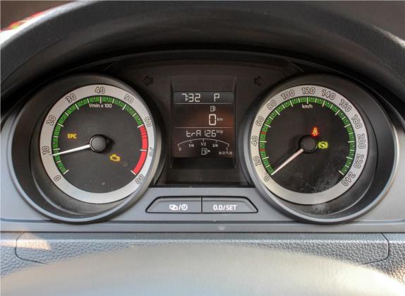 昕动 2019款 1.5L 自动标准版 中控类   仪表盘