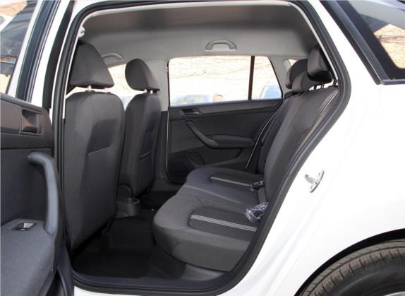 昕动 2020款 1.5L 自动标准版 车厢座椅   后排空间