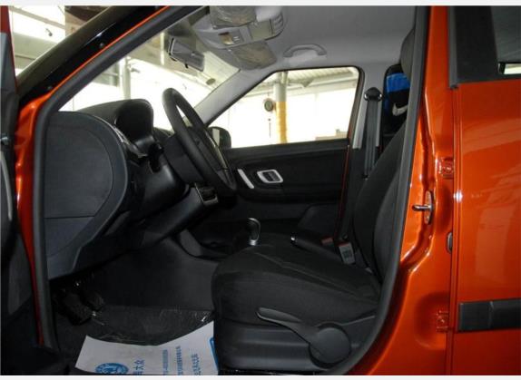 晶锐 2008款 1.4L 手动晶灵版 车厢座椅   前排空间