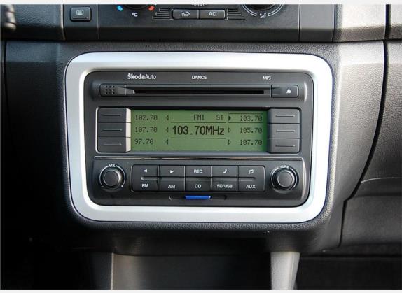 晶锐 2008款 1.6L 手动晶灵版 中控类   中控台