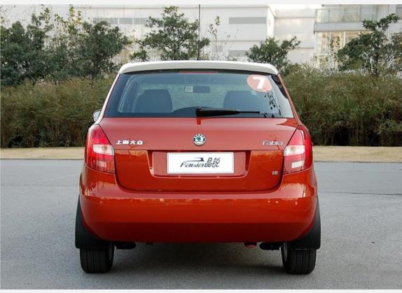 晶锐 2008款 1.6L 手动晶灵版 外观   正后
