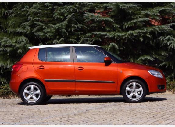 晶锐 2008款 1.6L 手动晶灵版 外观   正侧