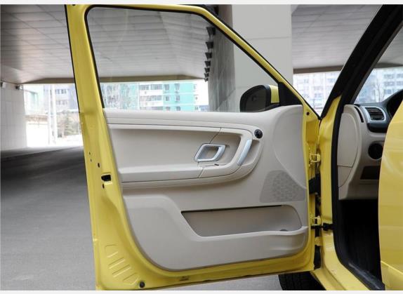 晶锐 2008款 1.4L 自动晶享版 车厢座椅   前门板