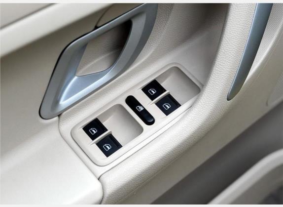 晶锐 2008款 1.4L 自动晶享版 车厢座椅   门窗控制
