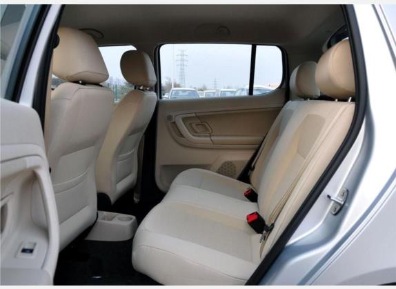 晶锐 2009款 1.4L 自动晶致版 车厢座椅   后排空间