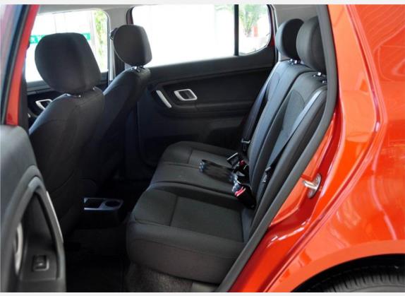 晶锐 2009款 1.6L 自动晶灵版 车厢座椅   后排空间