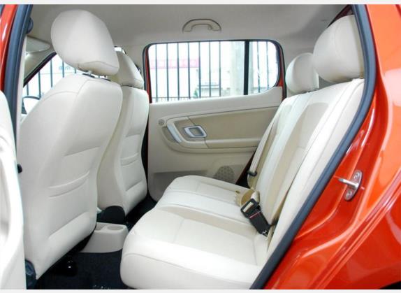晶锐 2011款 1.6L 自动晶灵版 车厢座椅   后排空间