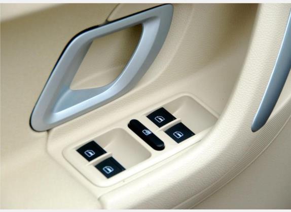 晶锐 2011款 1.6L 自动晶灵版 车厢座椅   门窗控制