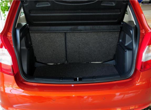 晶锐 2012款 1.6L 自动晶享版 车厢座椅   后备厢