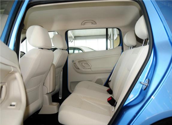 晶锐 2012款 1.4L 手动晶灵版 车厢座椅   后排空间