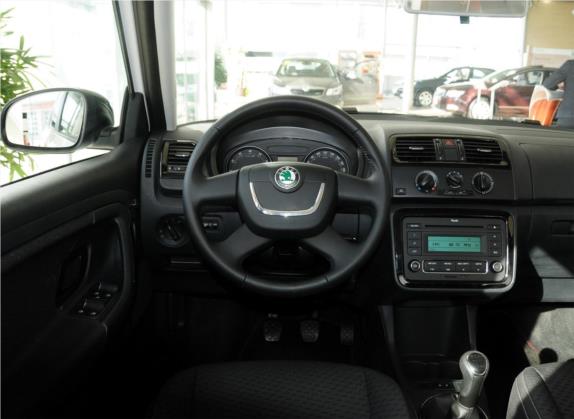 晶锐 2012款 1.6L 手动酷黑版 中控类   驾驶位