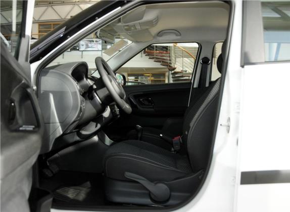 晶锐 2012款 1.6L 手动酷黑版 车厢座椅   前排空间