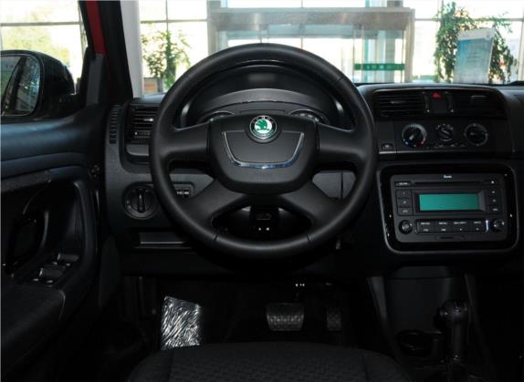 晶锐 2012款 1.6L 自动酷黑版 中控类   驾驶位
