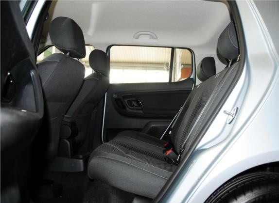 晶锐 2012款 1.6L 五周年典藏版 车厢座椅   后排空间