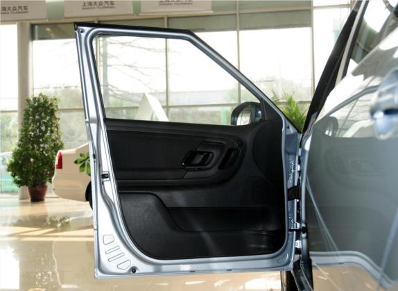 晶锐 2012款 1.6L 五周年典藏版 车厢座椅   前门板