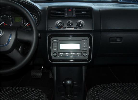 晶锐 2012款 1.6L 自动Sport版 中控类   中控台