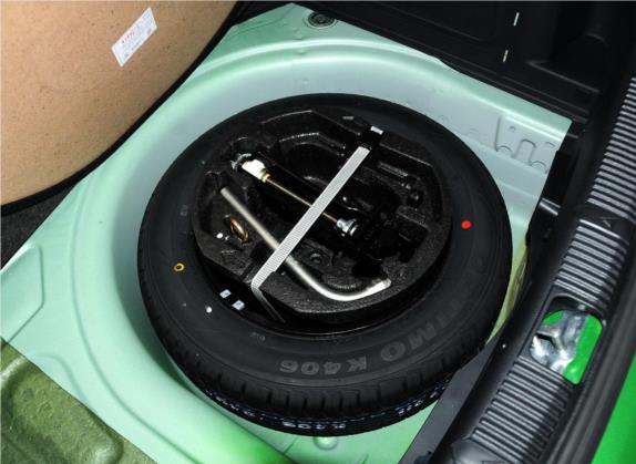晶锐 2012款 1.6L 自动Sport版 其他细节类   备胎
