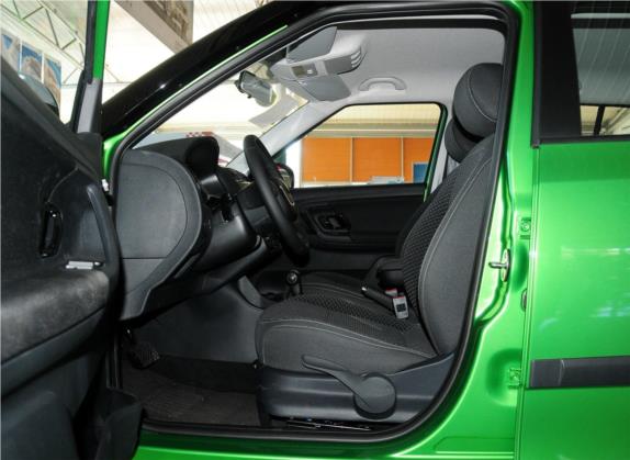晶锐 2012款 1.6L 自动Sport版 车厢座椅   前排空间