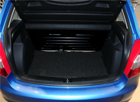 晶锐 2014款 1.4L 手动晶致版 车厢座椅   后备厢