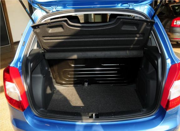 晶锐 2014款 1.4L 手动晶灵版 车厢座椅   后备厢