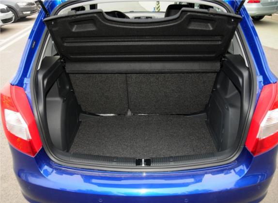 晶锐 2014款 1.6L 自动晶享版 车厢座椅   后备厢
