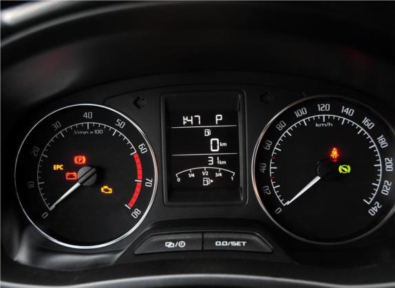 晶锐 2014款 1.6L 自动晶享版 中控类   仪表盘