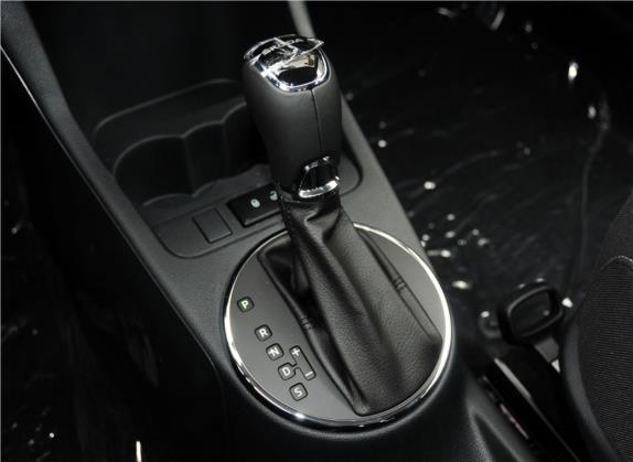 晶锐 2014款 1.6L 自动Monte carlo版 中控类   挡把