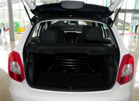 晶锐 2014款 1.6L 自动Sport版 车厢座椅   后备厢