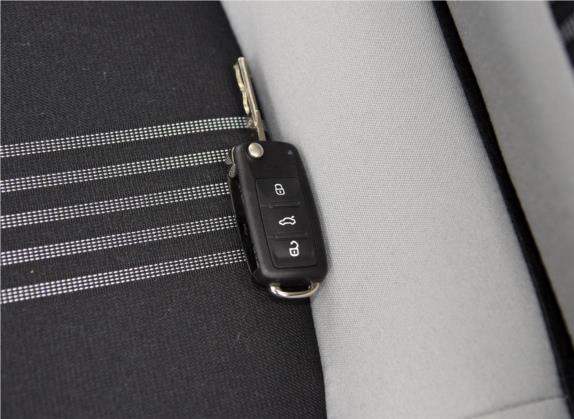 晶锐 2015款 1.6L 自动运动版 其他细节类   钥匙